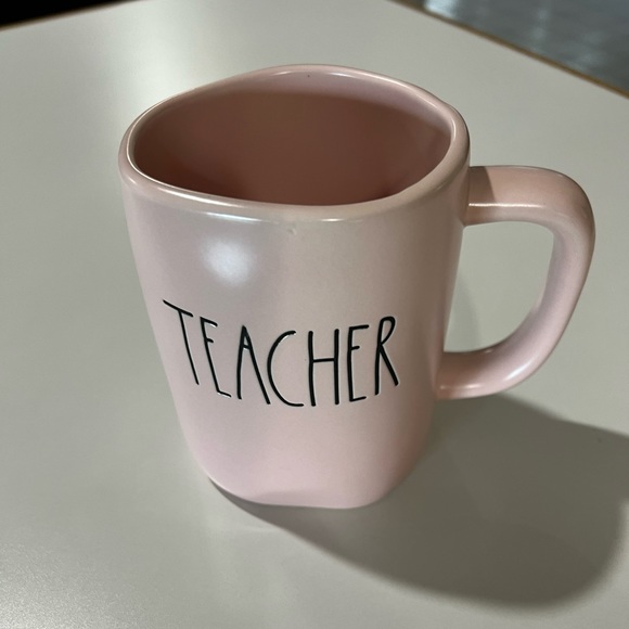 Rae Dunn Mug - Picture 1 of 4